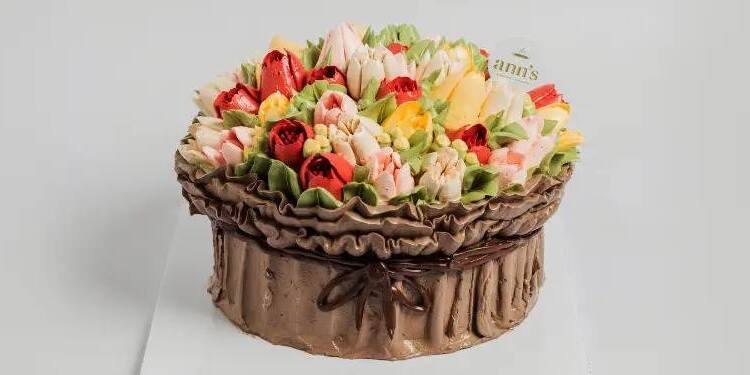 custom birthday cake